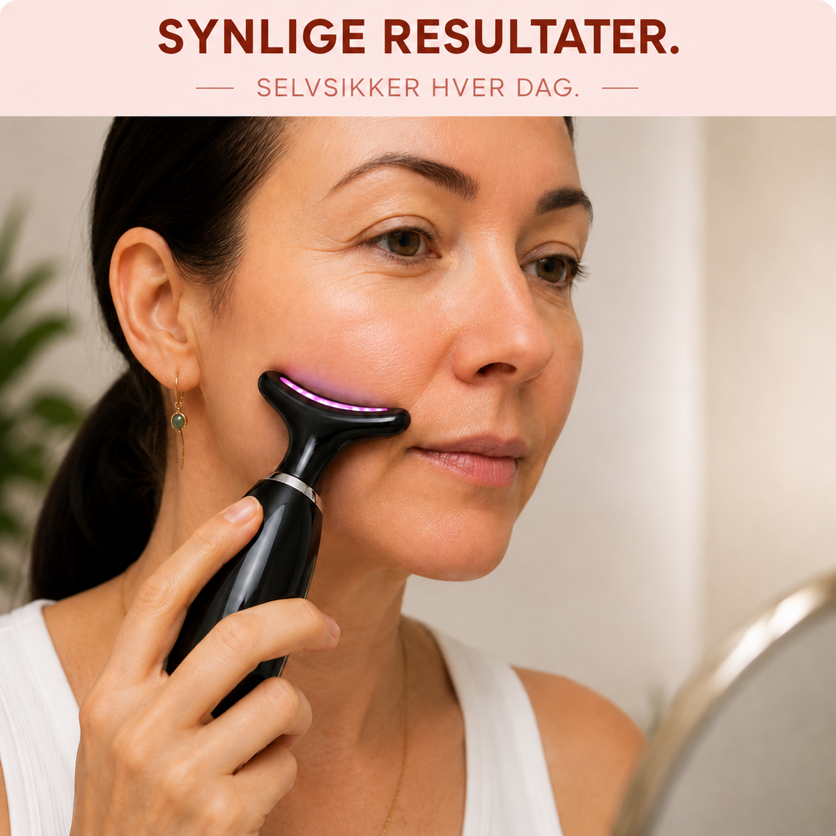 GlowSculpt™ LED-ansigts- & halsplejer – For et friskere, mere løftet look.